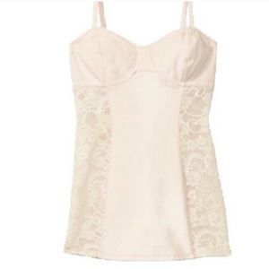 ARITZIA Talula cream bustier lace top